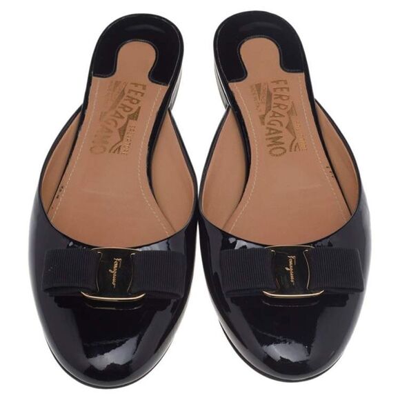 Salvatore Ferragamo  Patent Leather Black Flats Made in Italy Size 7.5 - Picture 1 of 12
